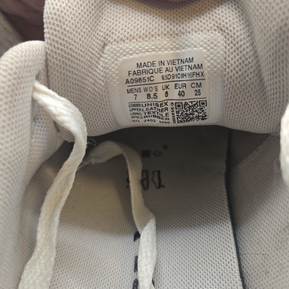 Converse Pro Blaze Classic low-top sneaker in a light gray/pale putty. Mens 7 - Picture 7 of 7